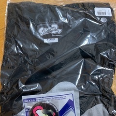【値下げ】スプラトゥーンTシャツ　XL(バッジ付き)