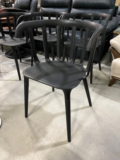 ウッドデッキやお庭にもオススメ!! IKEA チェア アームレスト付き ブラック ダイニングチェア お得な4脚セット!!