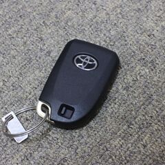 未使用保管品　初期化可能　200系ハイエース レジアス 　トヨタ純正スマートキー 　007－AB0065　3ボタン　片側スライドの画像