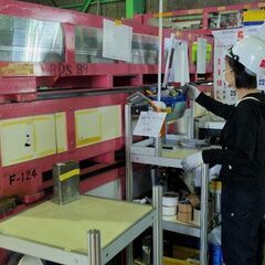 アニメやロボット、食品など各種イベントで使用する部材の加工およびメンテナンス、出荷管理の画像