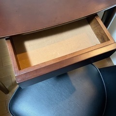 ダイニングテーブルと椅子2脚セットの画像