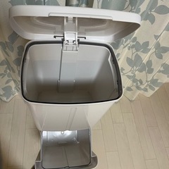【取引完了❗️】ニトリ ゴミ箱の画像