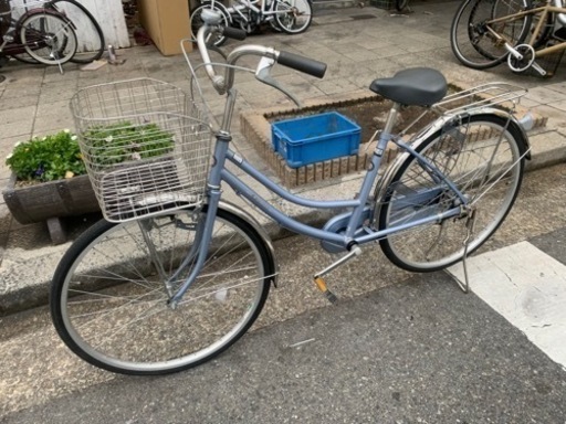 ??　ママチャリ　美品　２６インチ　ライト　付き　カギ　あげます。　青