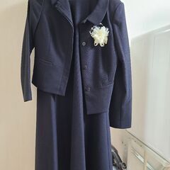 卒業式のスーツの画像