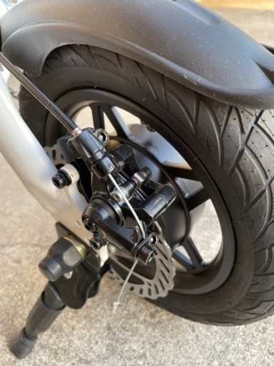 電動アシスト自転車　アクセル付