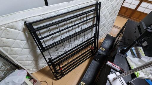 折りたたみベッドフレーム