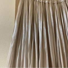 ダブルクローゼットのプリーツスカートの画像