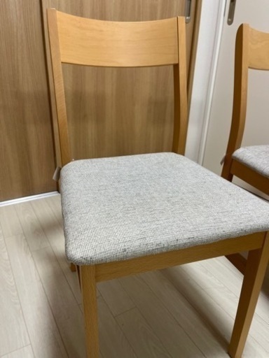 【ニトリダイニングテーブル1台、チェア2脚】
