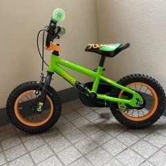12インチ 補助付き自転車の画像