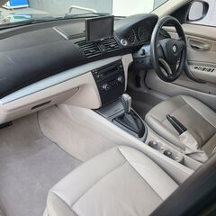 BMW116ハイライン 　H22　車検7/6　走行63000ｋ　ベージュ革シート　社外ＨＤＤナビ　ＥＴＣ　純正16ＡＷ　キセノン　禁煙車の画像