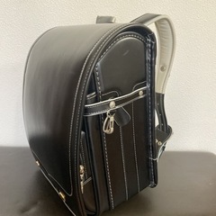 ランドセル 黒 ライオンモチーフ 使用頻度10回程度