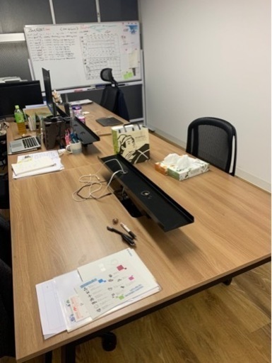テーブル　オフィス