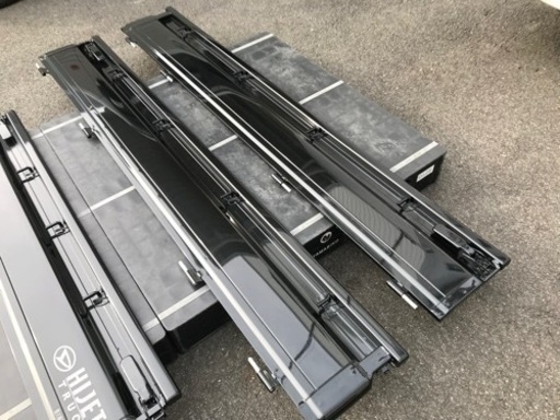 【新車取り外し品】ダイハツハイゼット　黒　あおり　鳥居 4点セット