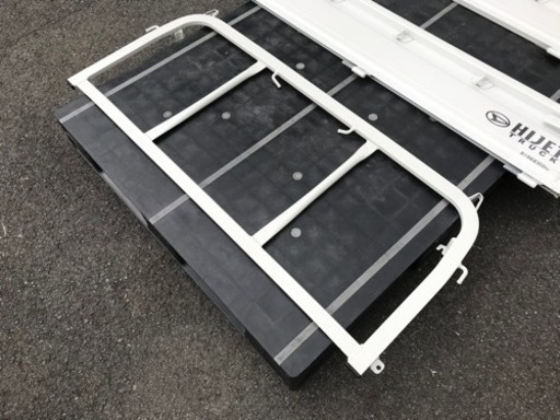 【新車取り外し品】ダイハツハイゼット　白　あおり　鳥居 4点セット