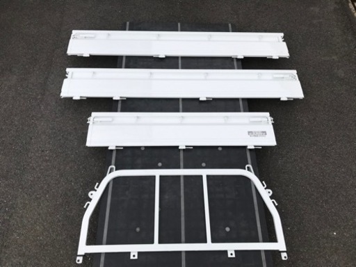 【新車取り外し品】スズキ　キャリー　白　あおり　鳥居 4点セット