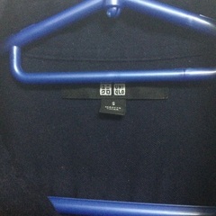 ユニクロ　メンズシャツ　ネイビーの画像