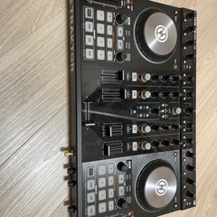 traktor kontrol s4