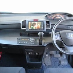 ホンダ フリード Ｇ　プレミアムエディション 後席モニターでお子様も飽きずにお出かけ🚗の画像