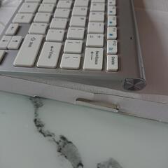 (新品シルバー)ワイヤレスキーボード(英数)ワイヤレスマウスセットの画像