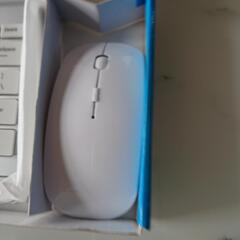 (新品シルバー)ワイヤレスキーボード(英数)ワイヤレスマウスセットの画像