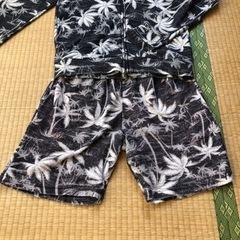 ヤシの木柄🌴長袖パーカー×ハーフパンツのセットアップの画像