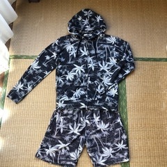 ヤシの木柄🌴長袖パーカー×ハーフパンツのセットアップ