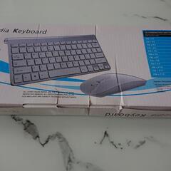 (新品マットブラック)ワイヤレスキーボード(英数)ワイヤレスマウスセットの画像