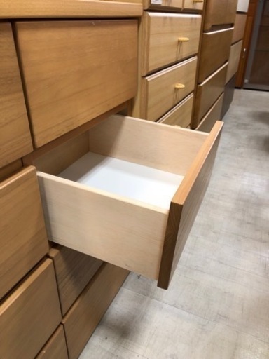 ニトリ チェスト 4段 美品 引き取り限定 ニトリ チェスト 4段 美品 引き取り限定