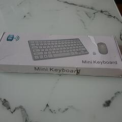 (新品ブラック)ワイヤレスキーボード(英数)ワイヤレスマウスセットの画像