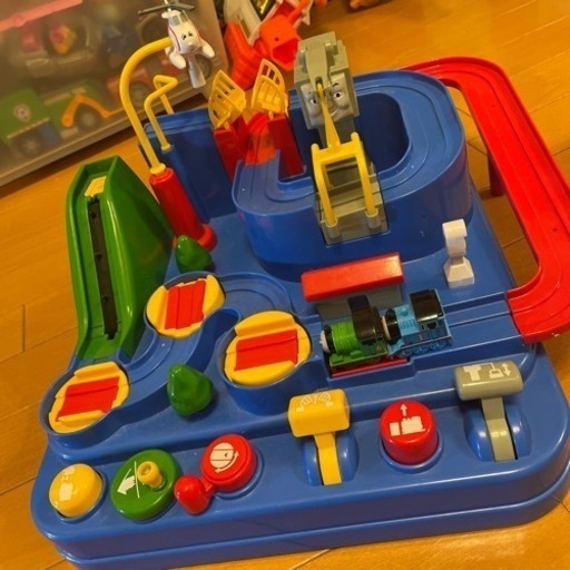 トーマス　商談中