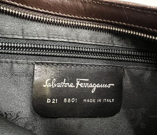 Salvatore Ferragamo フェラガモ D21 8801 ヴァラチェーン ナイロンキャンバス ワンショルダー バッグ ブラ