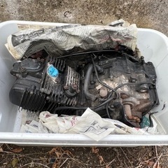 エンジン　tw225 フロントフェンダー　チェーンカバー