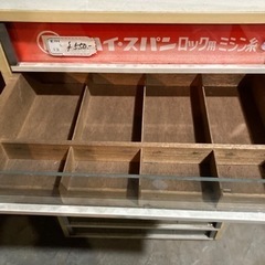 昭和レトロ　ミシン糸　収納ケース　棚　ラック　収納棚　小物入れ　引き出しの画像