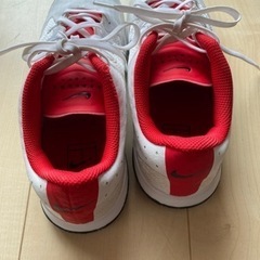 室内用　NIKEテニスシューズ　26cmの画像