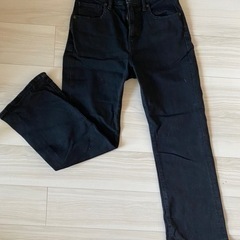 UNIQLOジーンズレディースの画像