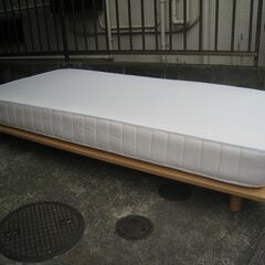 MUJI 無印良品 木製フレームベッド オーク材 すのこベッド シングルベッド 高密度スプリング マットレス付 中古美品 近く無料配達