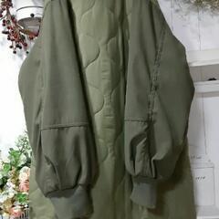 w closetダブルクローゼット　ひょうたんキルティングコート新品カーキ　今季の画像