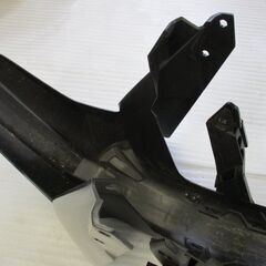 ホンダ　CRF1000L　アフリカツイン　純正　フロントフェンダー　61100-MJP　中古品の画像