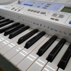 CASIO　キーボード　LK-180TVの画像