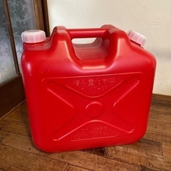 カインズ　灯油缶　20リットル