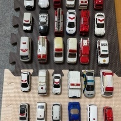 トミカ緊急車両多数