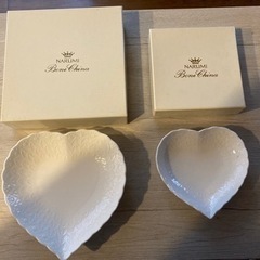 ナルミボーンチャイナ　ハートディッシュ箱付き