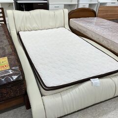 セミダブルベッド