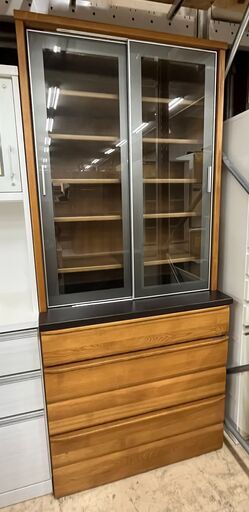 食器棚 ハイタイプ 木目ブラウン スライドガラス扉【ユーズドユーズ名古屋天白店】J2380