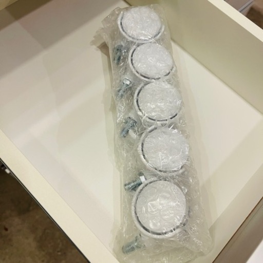 【売約済み】　キッチンカウンター ステンレス天板 幅90.5cm 高さ85cm キャスター付き 裏面化粧 コンセント ステンレスキッチ
