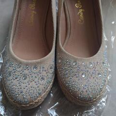 🐼未使用くつ23.5の画像