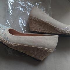 🐼未使用くつ23.5の画像