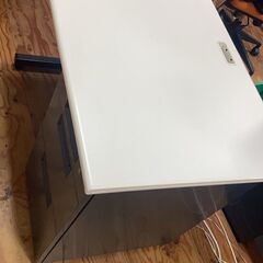 【先着順】引き出し付オフィスデスク×2個、引き出し無オフィスデスク1個