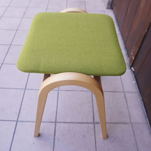 【極美品】秋田木工 スタッキングスツール 剣持勇 IDC 大塚家具 北欧 レトロ AKIMOKU(秋田木工)、剣持勇デザインの曲木を使用したレトロなデザイン