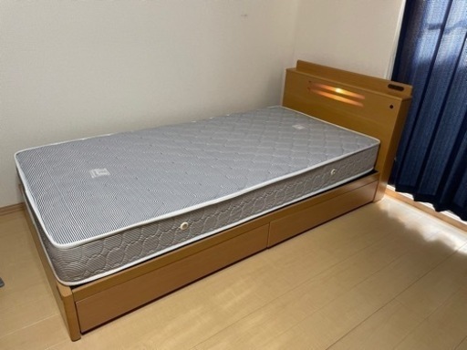 シングルベッド　マットレス付き